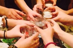 酒友APP應(yīng)用開發(fā)提供優(yōu)質(zhì)的社交體驗(yàn)和酒文化服務(wù)
